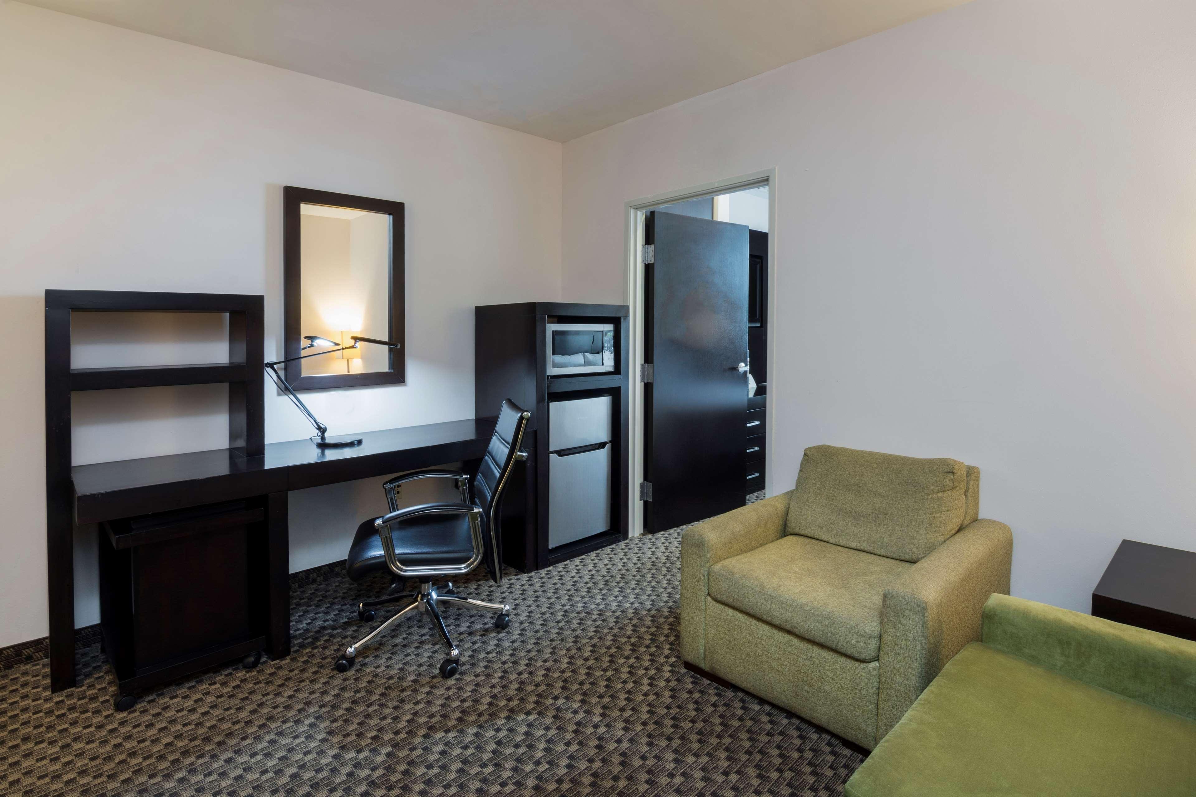 Doubletree By Hilton Queretaro Hotel Eksteriør billede