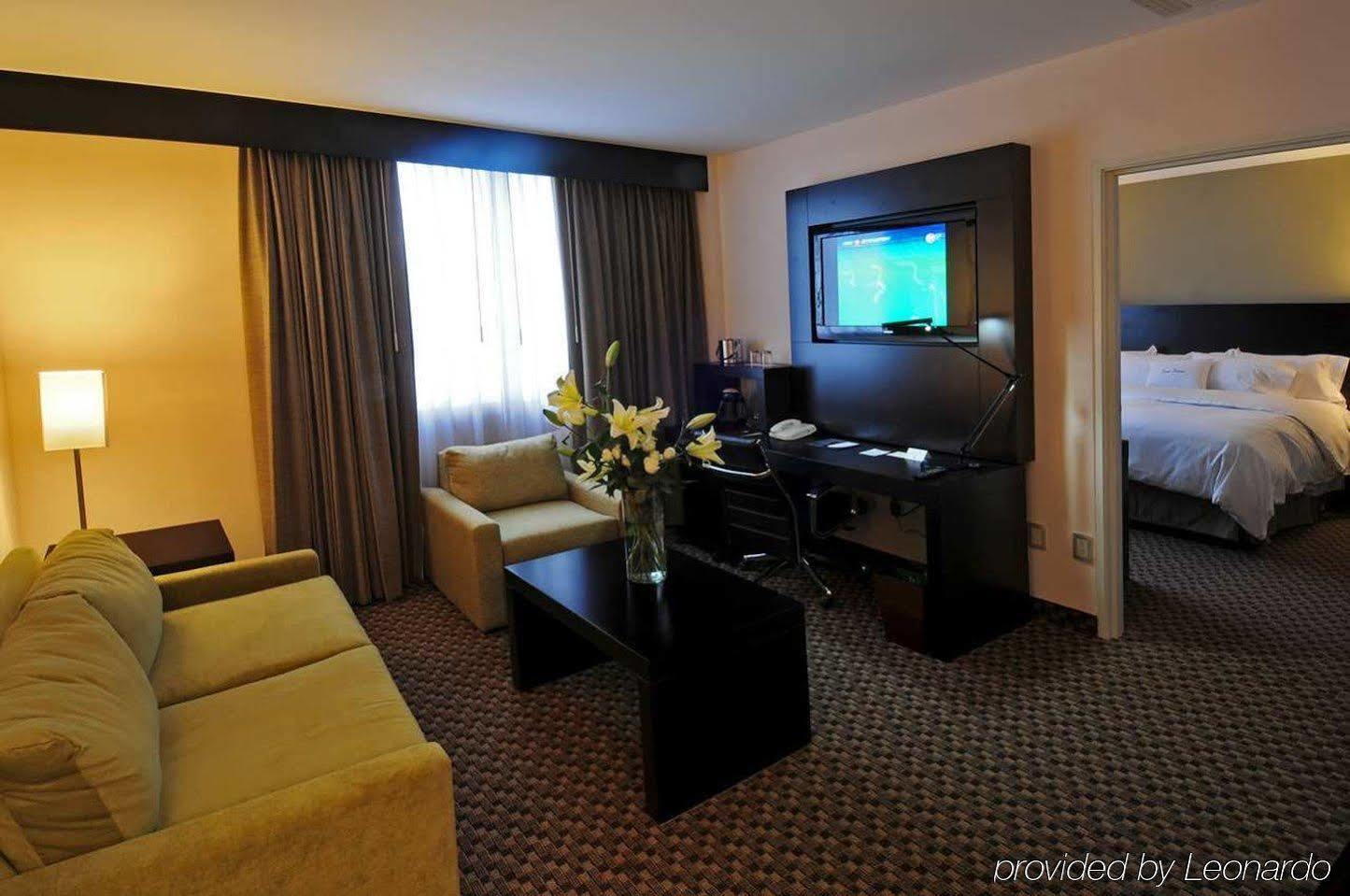 Doubletree By Hilton Queretaro Hotel Værelse billede